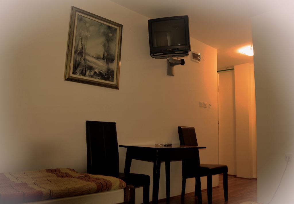 Hostel S 노비사드 객실 사진